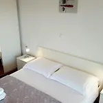 Apartman Mia *